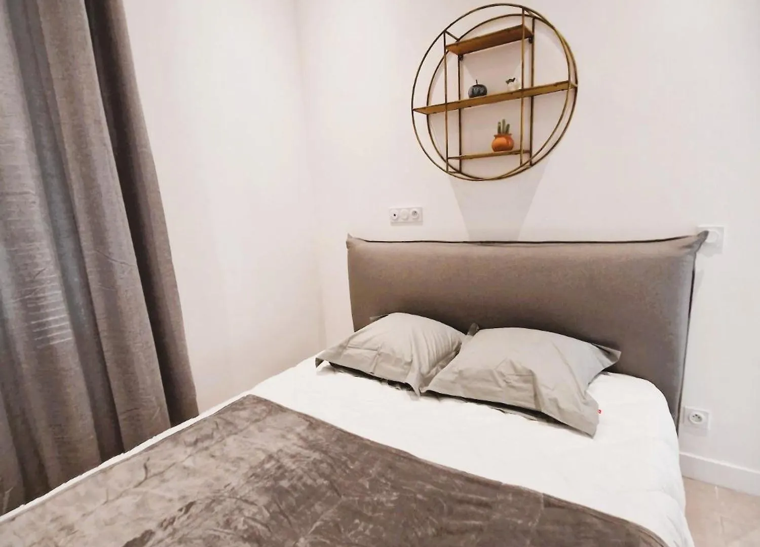 Les Capucins N°12 : Apt4 Pers Menton Apartment