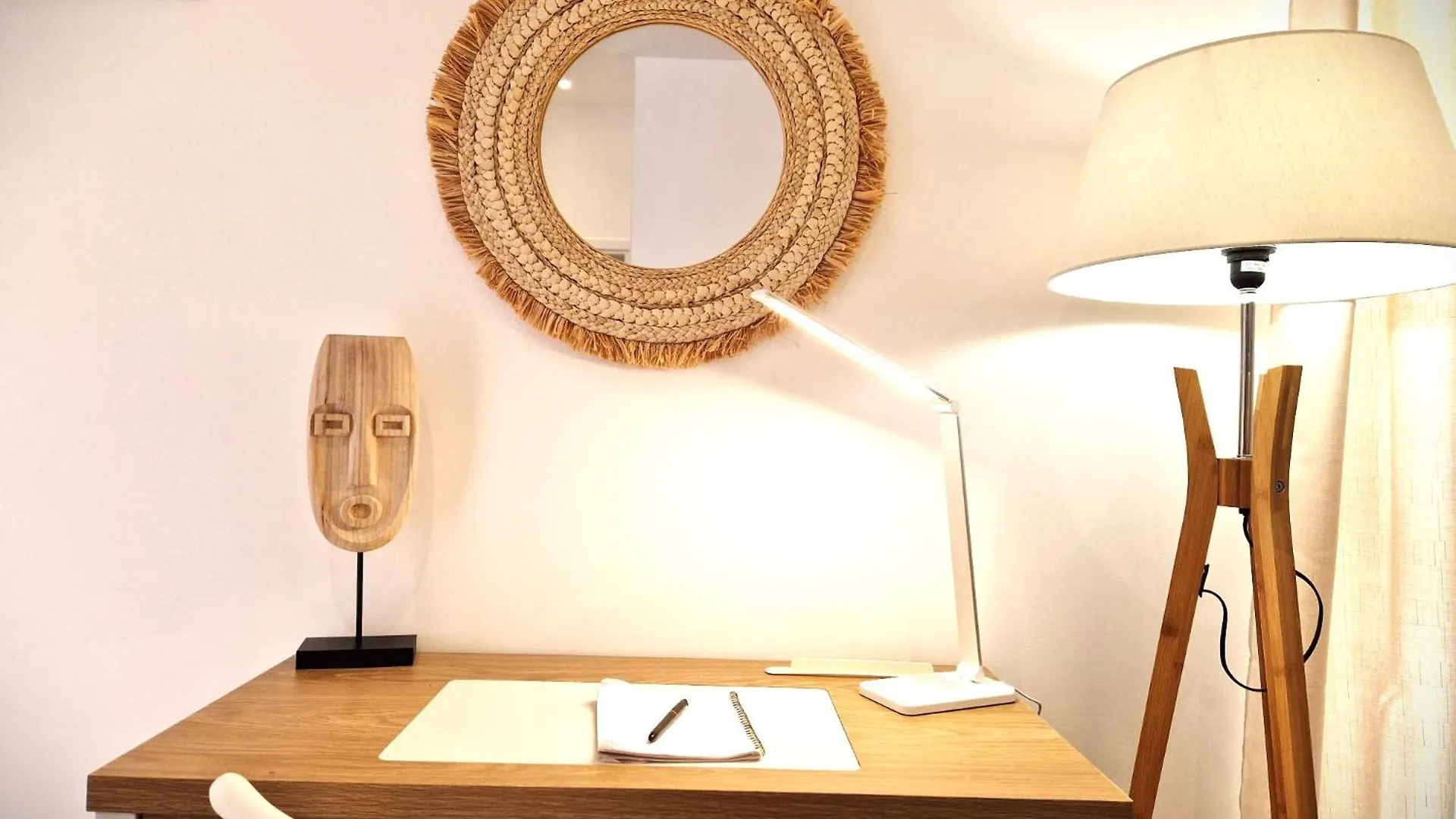 Les Capucins N°12 : Apt4 Pers Menton 0*,
